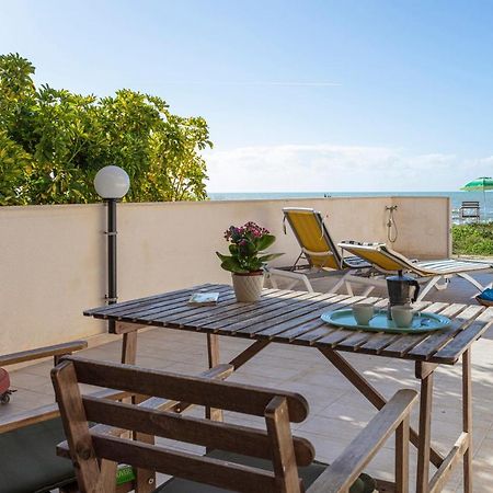 Marinella Sul Mare Villa ปุนตาเซกกา ภายนอก รูปภาพ
